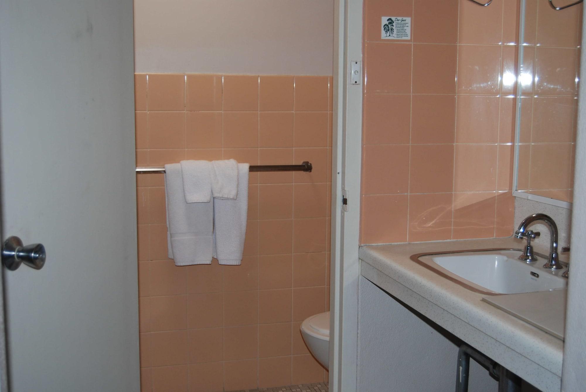 מאונט גמבייר Red Carpet Motel מראה חיצוני תמונה